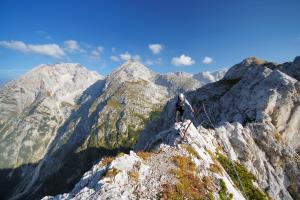 45_Pohodništvo v Kamniško-Savinjskih Alpah_Hiking in Kamnik-Savinja Alps_Ana Pogačar (Custom)